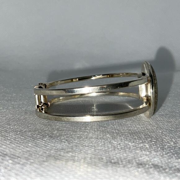DUNE JEWELRY MARINA SILVER SAND BRACELET HINGED CUFF - Picture 4 of 7